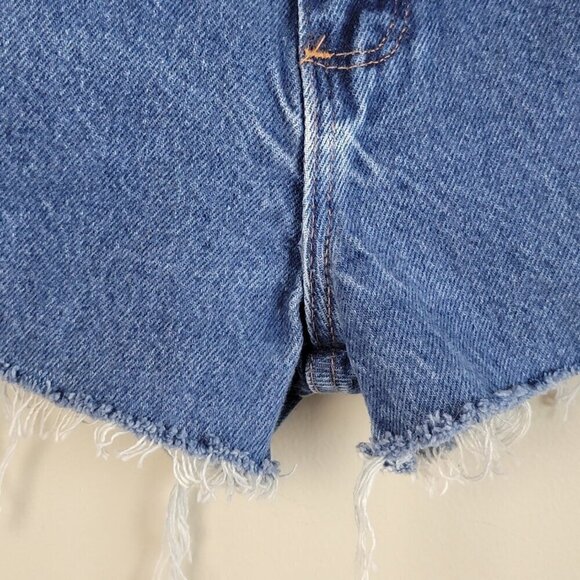 VTG Rustler Cutoff High Rise Medium Blue Wash Frayed Jean Mom Relaxed Shorts 2 4 - Picture 7 of 11